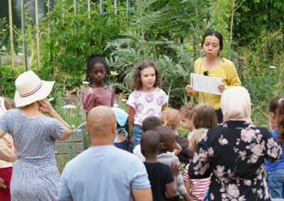 Chasse aux Livres dans le jardin du 6b.